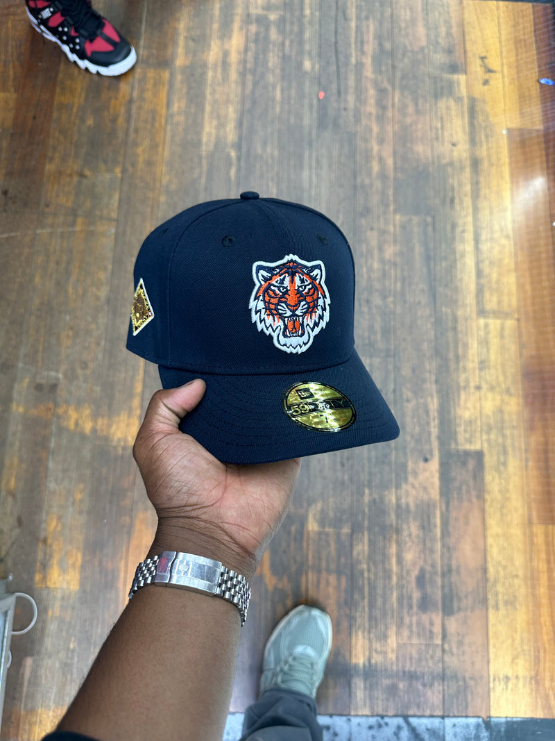 Detroit Tigers "Tiger Face" All NAVY 1945 World Series