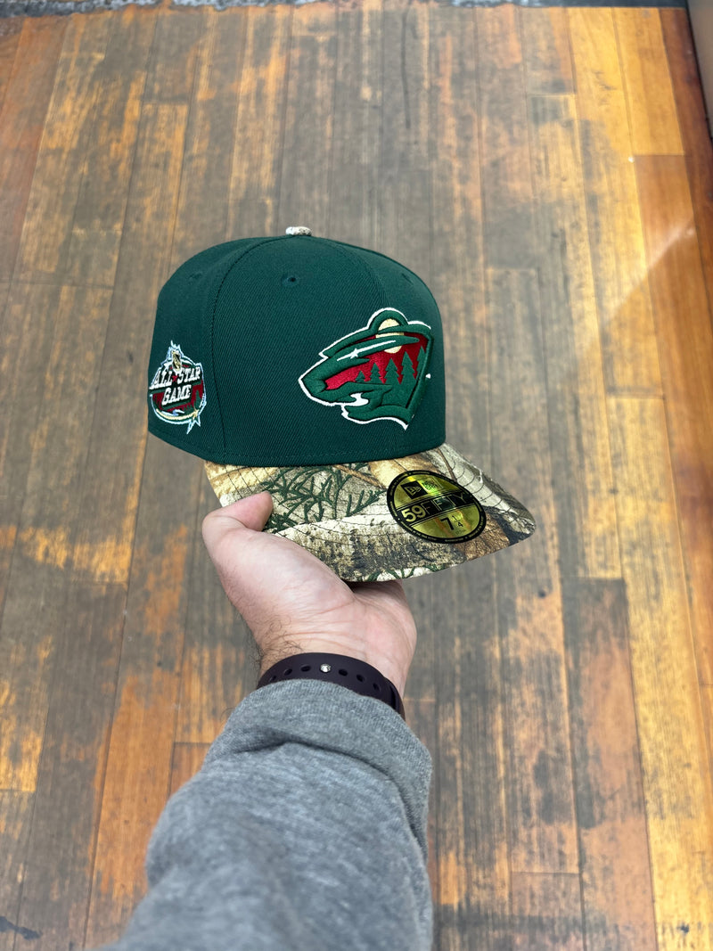 Minnesota Wild Dark Green & Real Tree