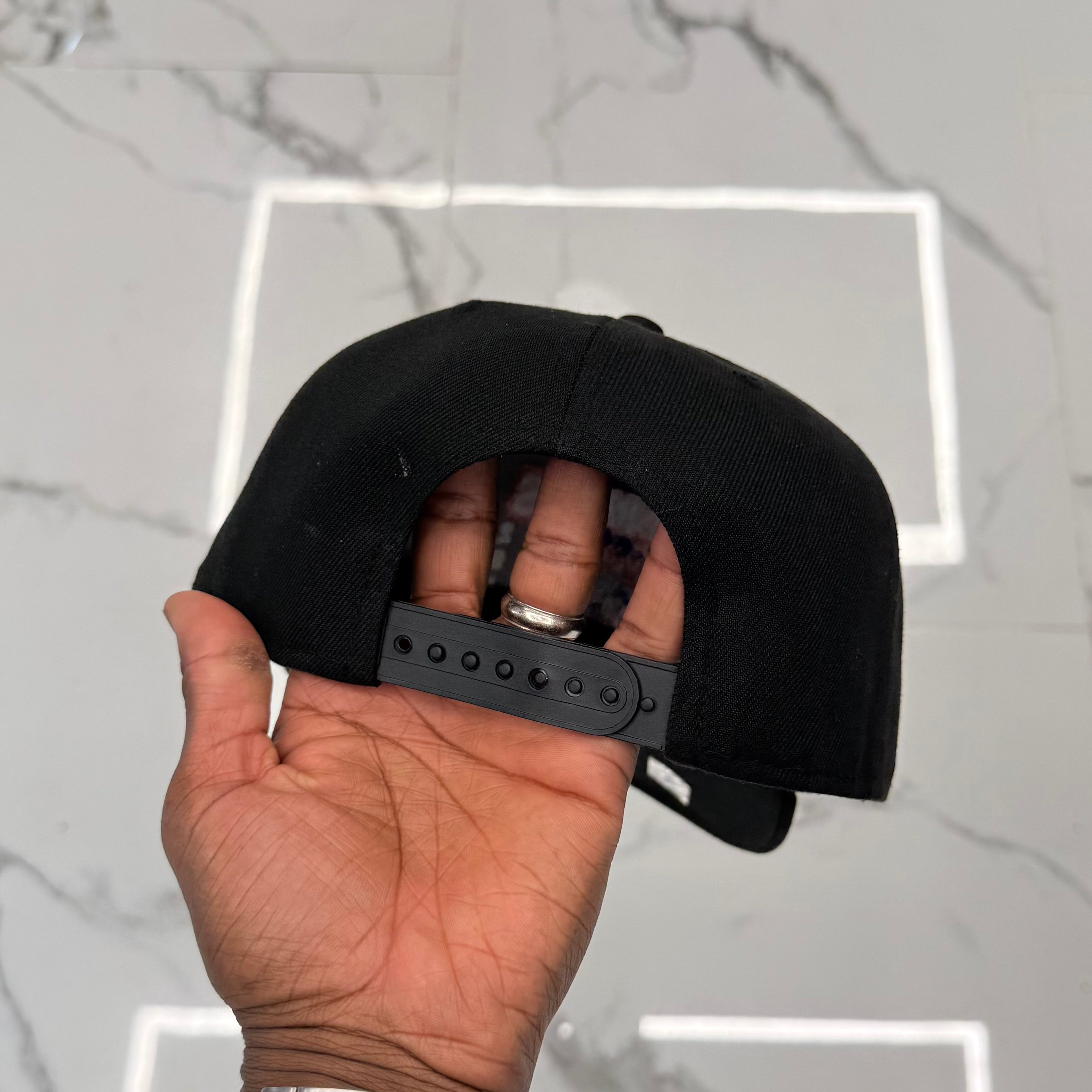 New York Knicks NBA 2026 Finals Triangle Black 950 Classic Snap Back