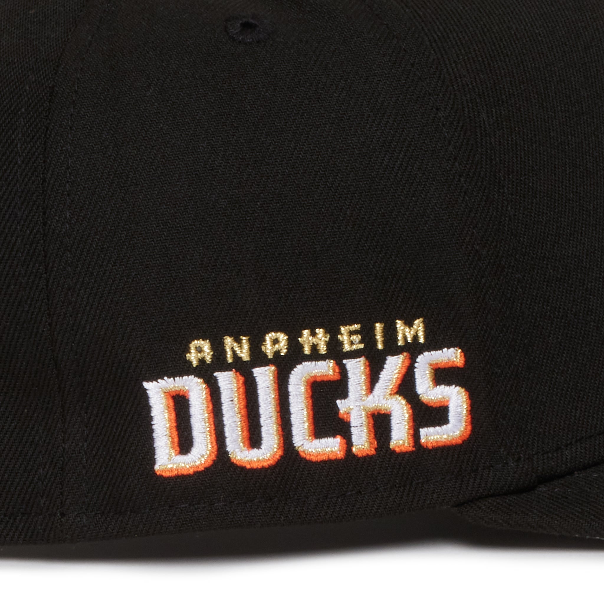 Anaheim Ducks All Black 950 AFrame Snap Back