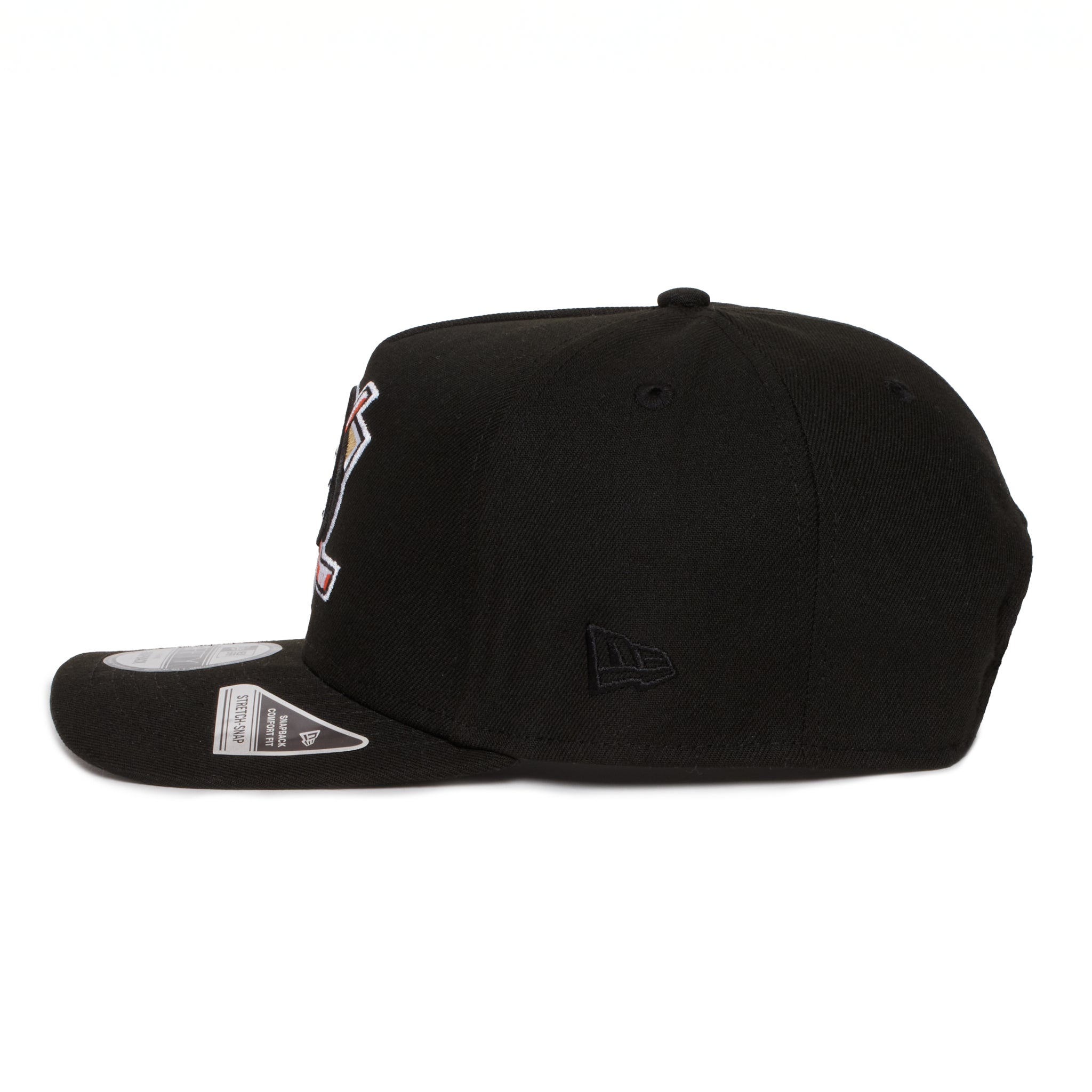 Anaheim Ducks All Black 950 AFrame Snap Back