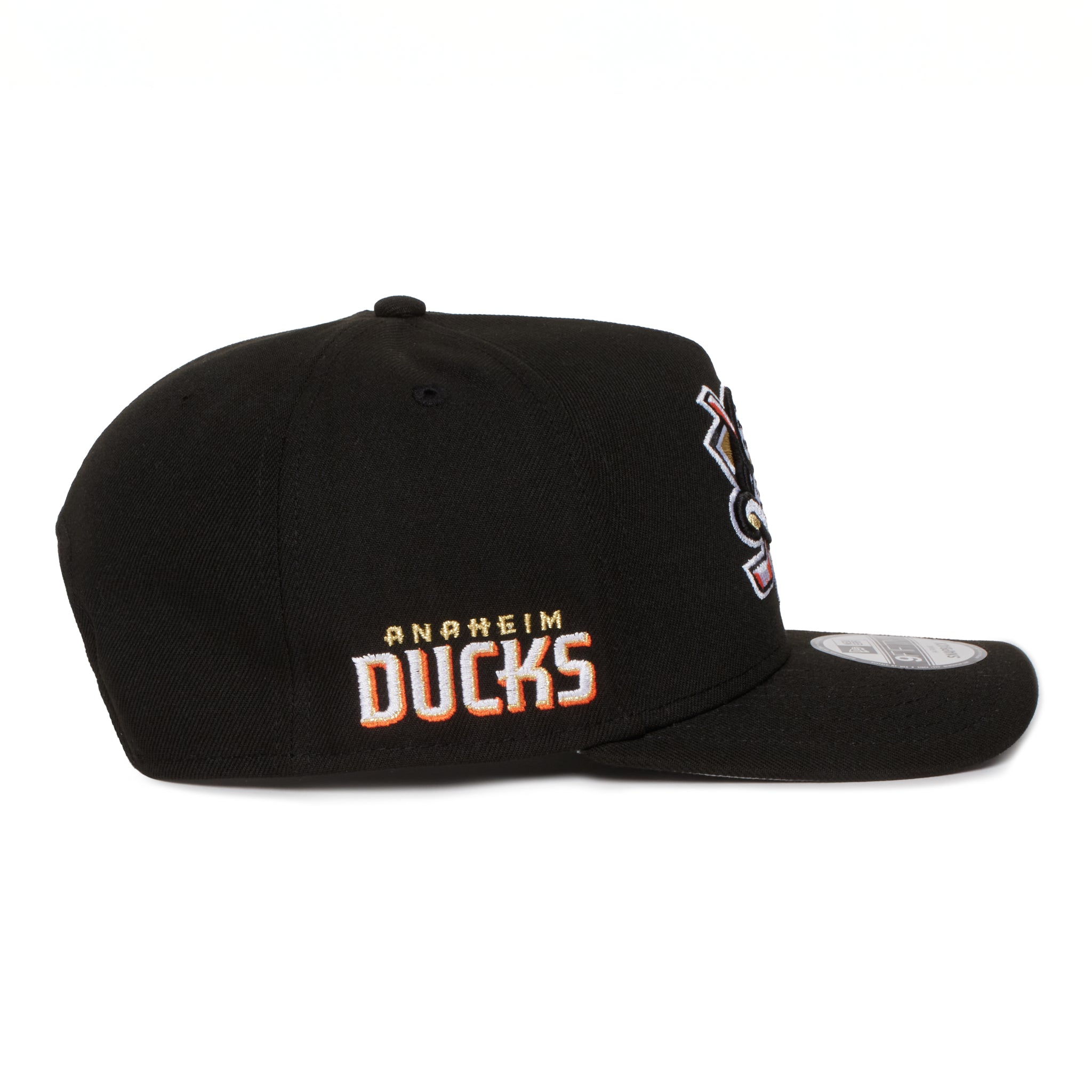Anaheim Ducks All Black 950 AFrame Snap Back