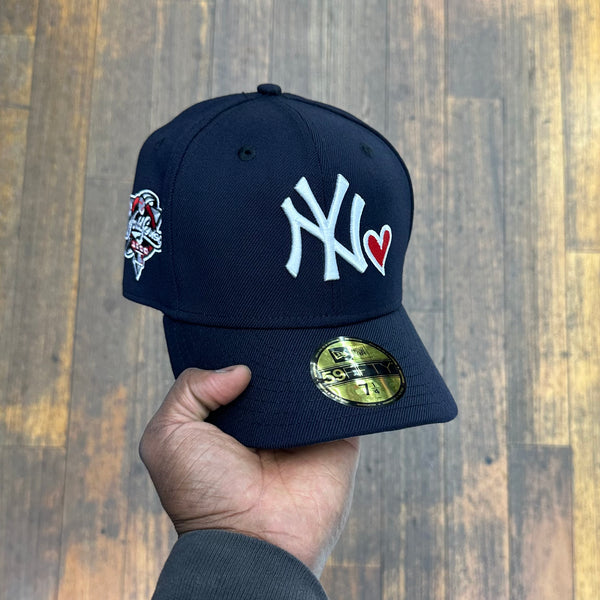 New York Yankees Navy Blue w/ Red Heart 2000 World Series