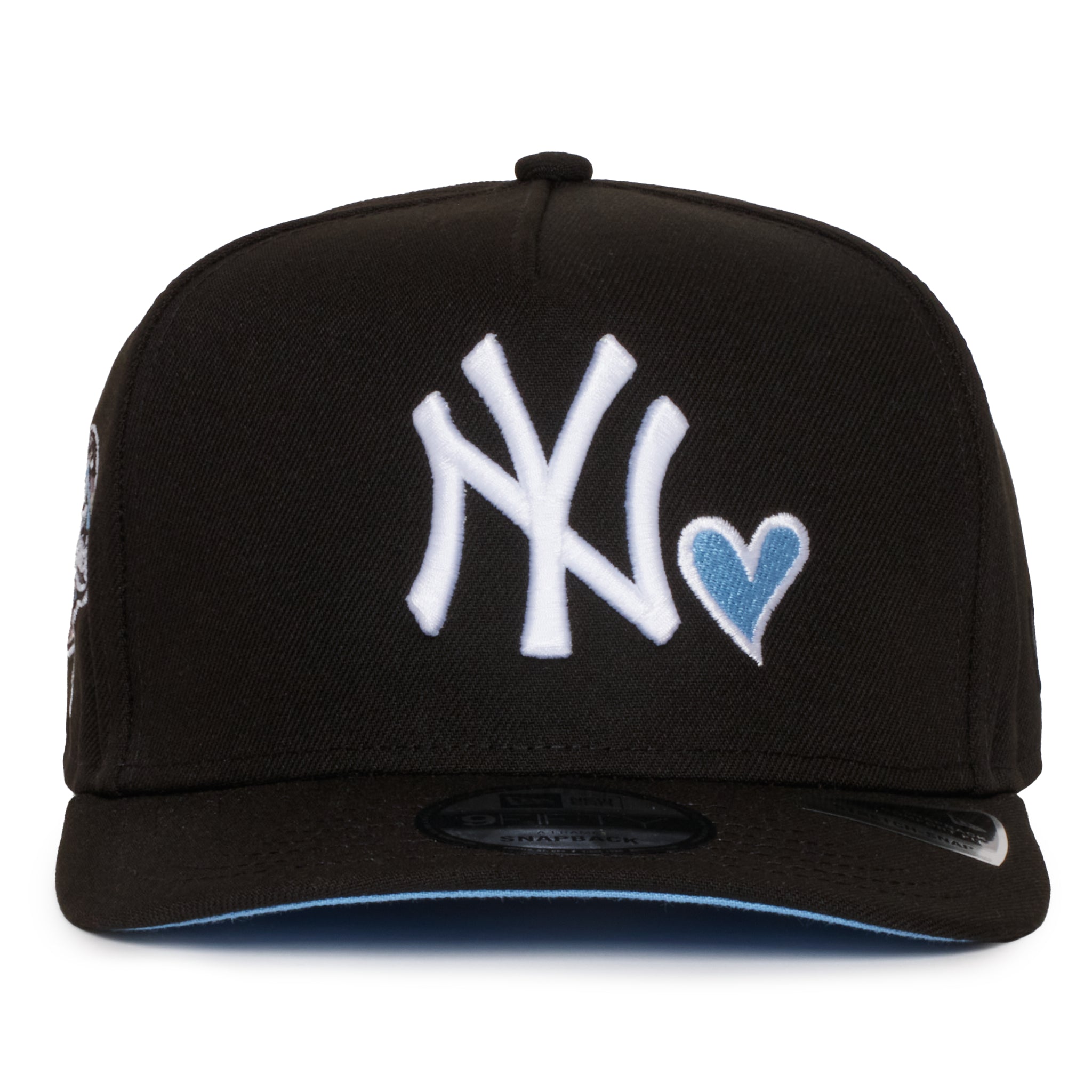 New York Yankees Black Sky Heart 950 AFrame 2000 WS Patch  Snap Back