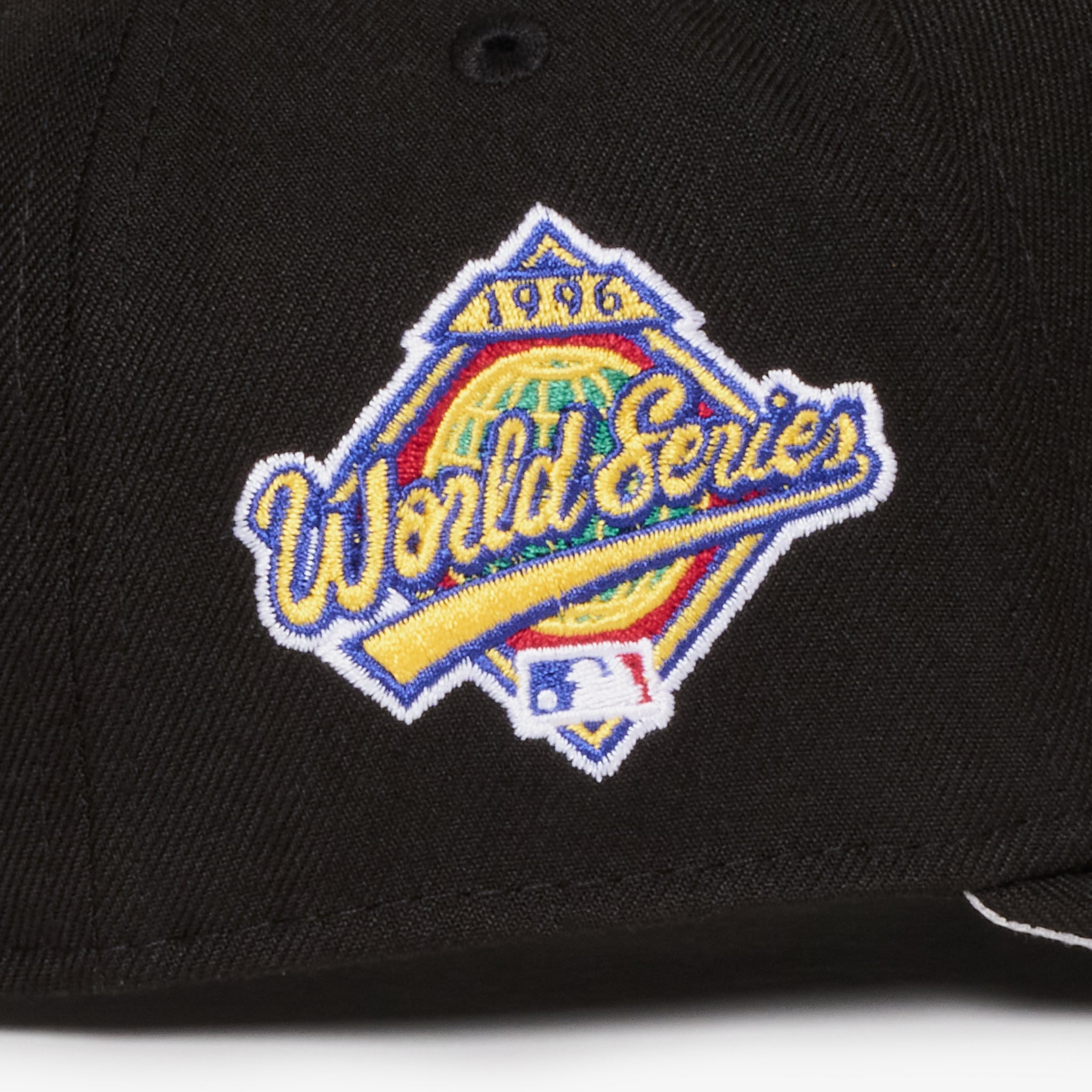 New York Yankees Black 1996 WS 950 AFrame Snap Back