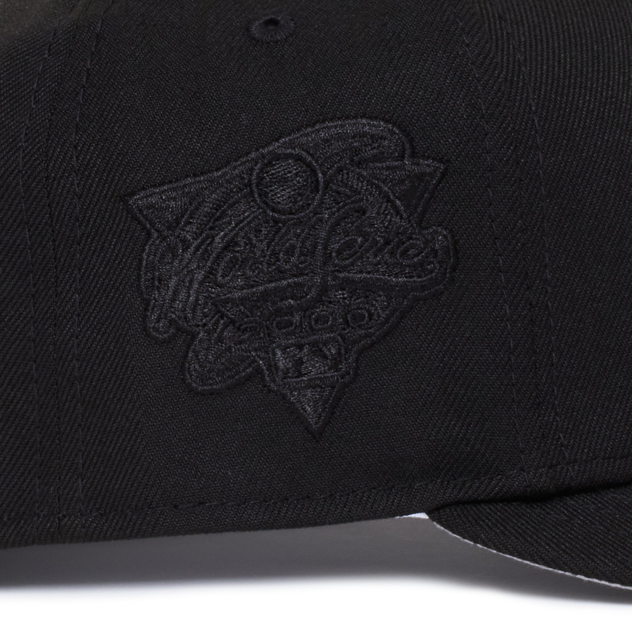 New York Yankees Black on Black 2000 World Series