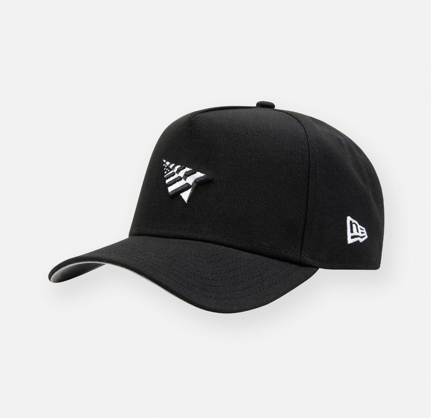 Roc Nation Paper Planes Black white logo 940 Snap Back Grey uv